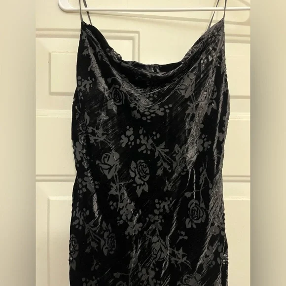 Urban Outfitters Velvet Mallory Midi Dress Black Gothic Victorian Whimsical Sz S - Picture 3 of 10
